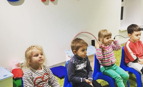 Мовна школа у Старокостянтинові: викладач та засновниця Альона Корчинська гарантує — заговорять усі