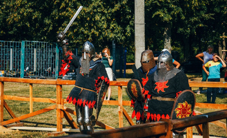 Справжні лицарі надсилають вітання жінкам Білопільщини! 