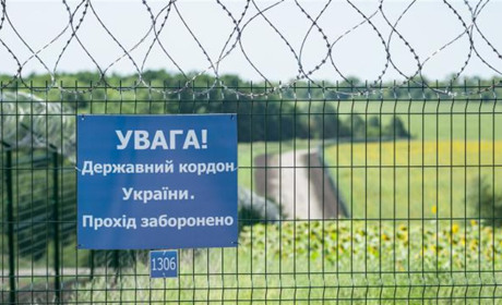 Україна на два тижні закриває свої кордони для в’їзду іноземців, але заробітчан додому пускатимуть