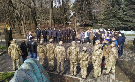 В Добропіллі відзначили День українського добровольця