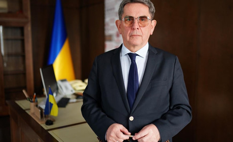 Міністр охорони здоров'я  пропонує закрити усі заклади, крім магазинів та аптек
