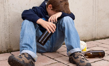 У Добропільському районі троє дітей отруїлися алкоголем