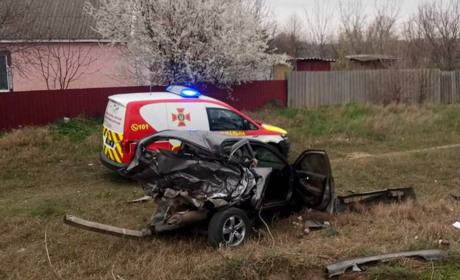 Под Измаилом перевернулся Nissan