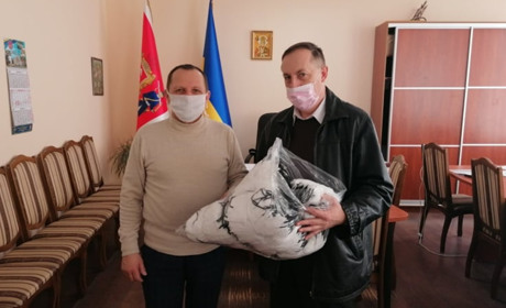 Підприємці Старокостянтинова шиють марлеві маски