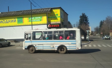 Автобуси в Попасній змінюють графік руху: у вихідні вони не працюватимуть зовсім