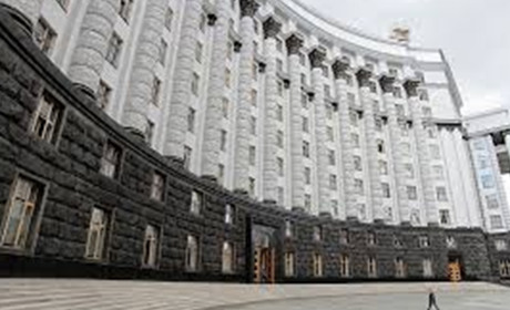 Уряд продовжив карантин і ввів режим надзвичайної ситуації по всій території України до 24 квітня