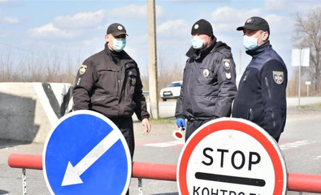 Тепер у Конотоп впускатимуть тих, хто пройде медичний огляд. На в’їздах встановлять блокпости