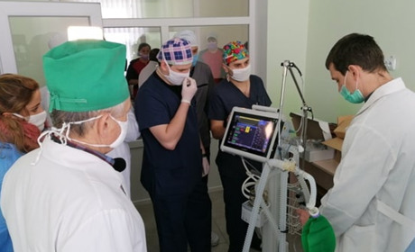 Для інфекційного відділення лікарні закупили два апарати штучної вентиляції легень