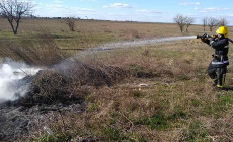 На Корюківщині за один день сталося три пожежі. Горіла суха трава