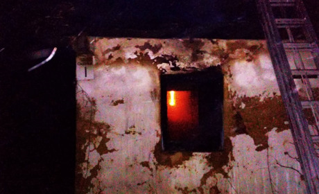 Нічна пожежа в житловому будинку