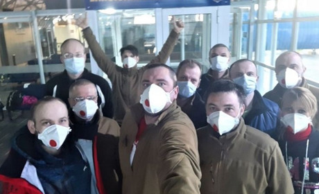 У сусідів: про допомогу підприємців, дачного злодія та шлях до Антарктиди