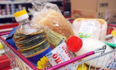 В Измаиле одиноким пенсионерам развозят продуктовые наборы: как присоединиться к акции (видео)
