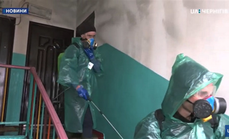 Як і чим дезінфікують під’їзди в Ніжині. Відео