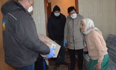 101 пакунок з продуктами роздали самотнім людям від «Ниви Переяславщини»