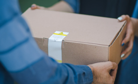  Якщо у вас немає часу збирати родичам посилку, купіть продуктовий набір. Це те саме, але швидше