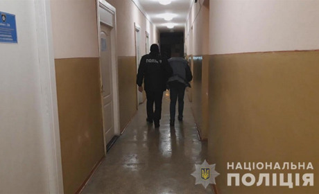 Пырнул ножом собутыльника, и не помнит, почему: измаильчанину грозит до восьми лет тюрьмы (видео)