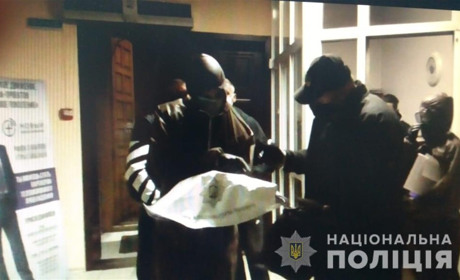 Обшук та кримінальна справа: у Першотравенську перевіряють обставини спалаху коронавірусу