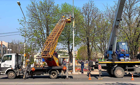 Новый свет для проспекта Мира: Измаил продолжает ремонт освещения (видео)