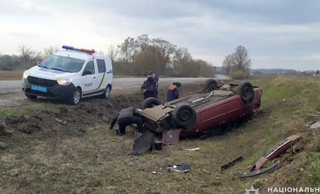 У районі ДТП: автівка з'їхала у кювет