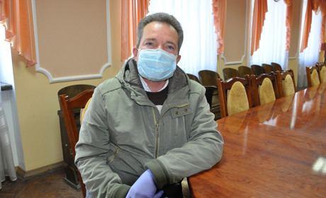 Чортківський лікар-епідеміолог Олег Голінатий: епідемія COVID-19 завершиться не раніше червня