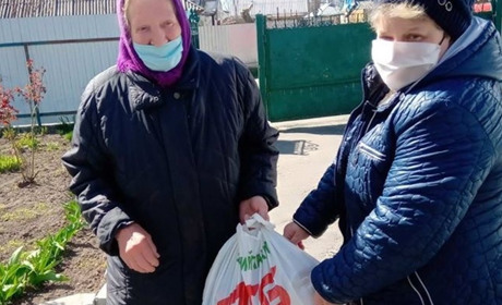 Переяславці похилого віку отримали продуктові пакунки від АТБ