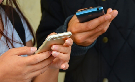 Що у сусідів: про підпал трави, що закінчився смертю, гроші для хворих на Covid-19 та стрілянину