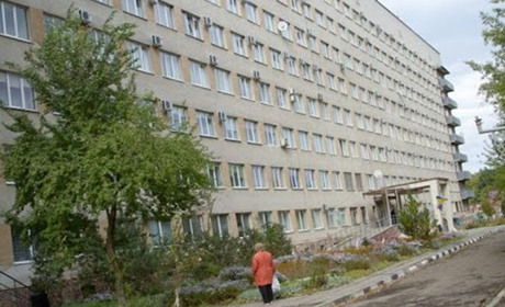 Медики Калуша, які лікують пацієнтів з COVID-19, з міського бюджету отримали надбавки 1,7 млн грн 