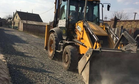  Дороги грейдерували: які вулиці вирівнювали в Сарнах