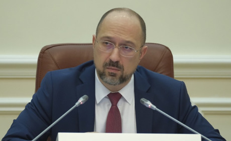 Як Україна після 11 травня виходитиме із карантину: Денис Шмигаль представив поетапний план