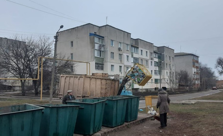 Питання-відповідь: Яке сміття складати в контейнери для пластику