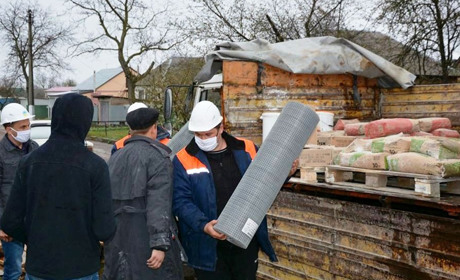 Чужого горя не буває. Погорільцям зі Студеників допомагали односельці та "Нива Переяславщини"