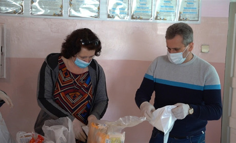 Підприємці Барського району допомагають нужденним продуктами під час карантину 