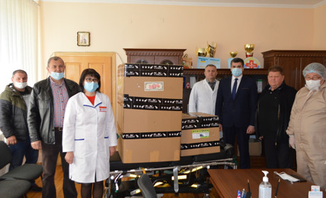 Кіцманській ЦРЛ благодійники передали сучасний апарат штучної вентиляції легень