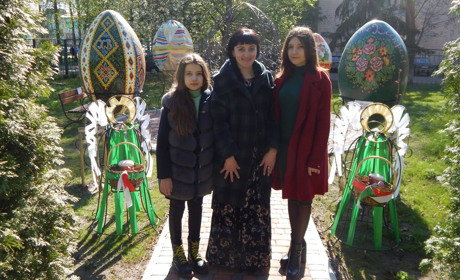 Великодні декорації стоятимуть на подвір’ї храму в Переяславі до Трійці
