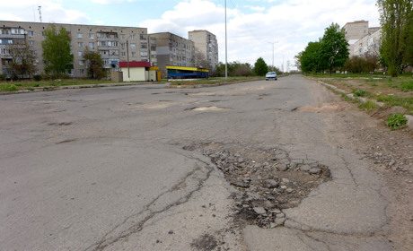 У 2020-му Первомайськ опублікував договорів на ремонт доріг майже на 2 мільйони: порівнюємо з 2019-м