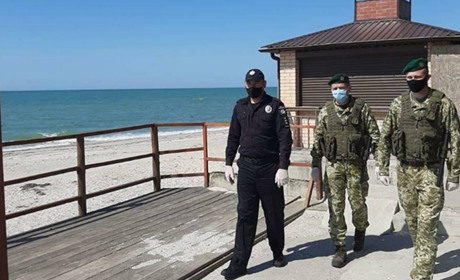 Генический район патрулируют полицейские и пограничники