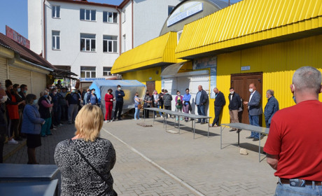 У Чорткові відбулася зустріч міської влади з підприємцями щодо відкриття продовольчого ринку