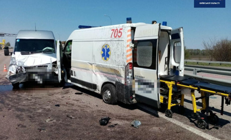 «Швидка» зі Студеників потрапила в ДТП. Її водій був п’яний