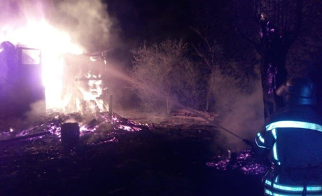 Хотів загасити сам: власник будинку отримав опіки у пожежі