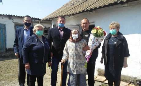 Жителька Сірогозщини, яка пережила 2 голода, колективізацію та війну, відзначила 100-річний ювілей