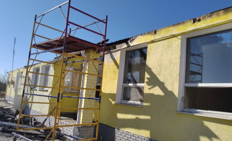 В Троїцькому відбудовують будинок-інтернат