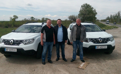 Дві амбулаторії Гуляйпільщини отримали нові Renault Duster