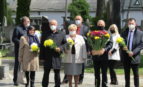 Ніколи знову: у Чорткові пошанували воїнів, які віддали свої життя у Другій світовій війні