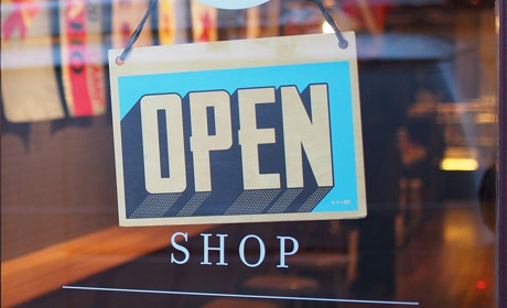 В Україні запрацювали літні кафе, магазини, перукарні, стоматологічні кабінети. Вимоги МОЗ