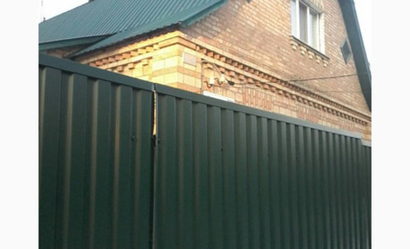 Господарі приватної садиби можуть втратити свій паркан 