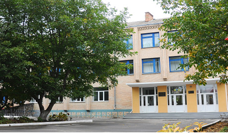 Старокостянтинівський ліцей імені Михайла Рудяка запрошує учнів до 1 класу