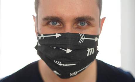 Мирные митинги протеста можно проводить и во время карантина. Объясняем, как сделать это правильно