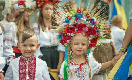 Результати фотоконкурсу "Сарни у вишиванках": чиє фото сподобалося найбільше