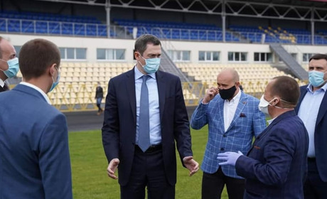 Новини міста та району за 18-24 травня: візит міністра, ремонт доріг, хворі зі Славути 