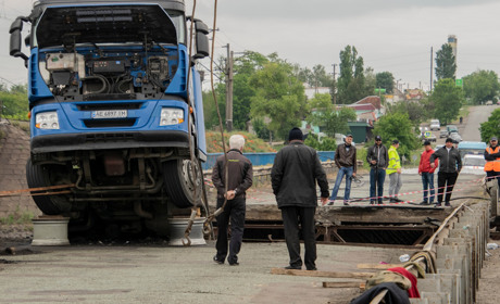Сегодня в Алексеевке должны начать установку понтонного моста 